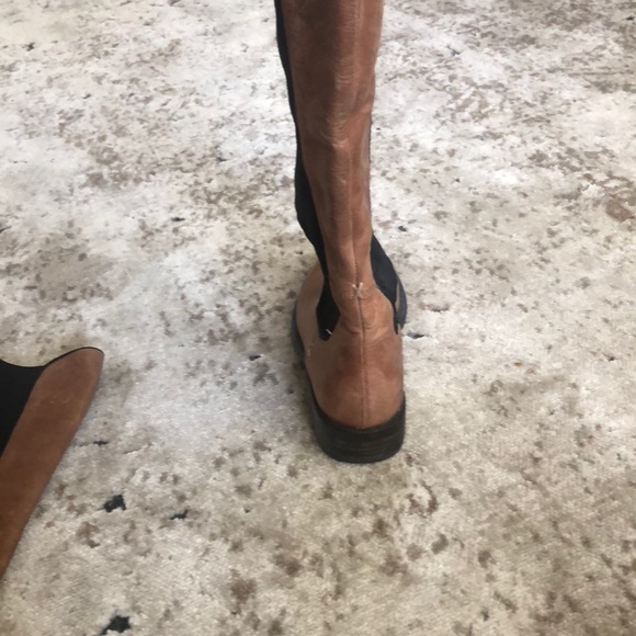 VINCE CAMUTO TALL BOOTS - Picture 5 of 7